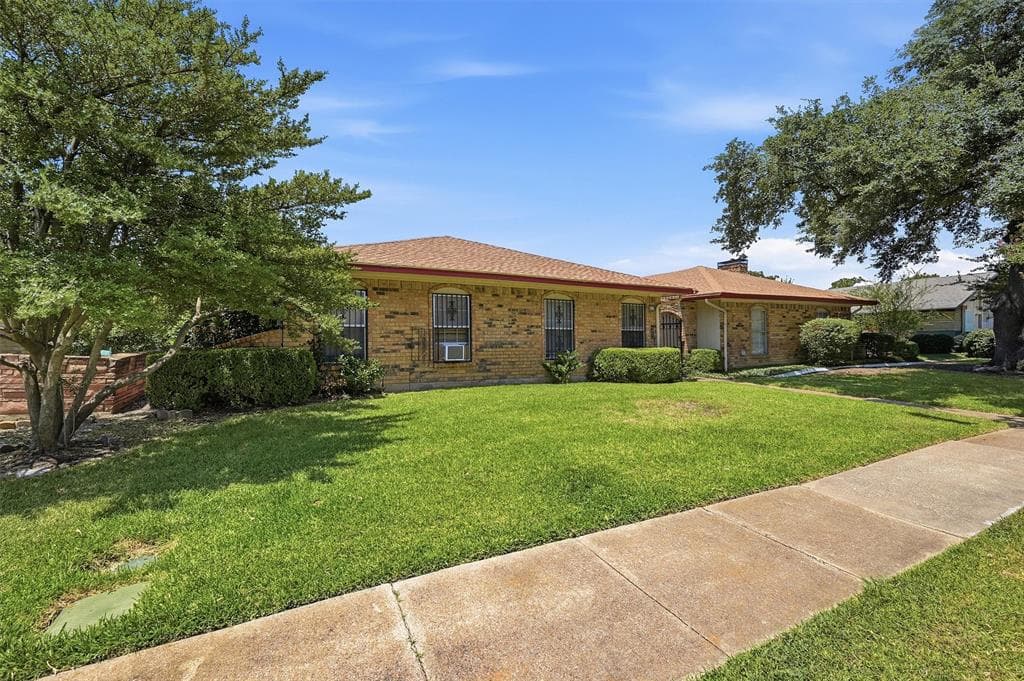 4115 Greenway Dr