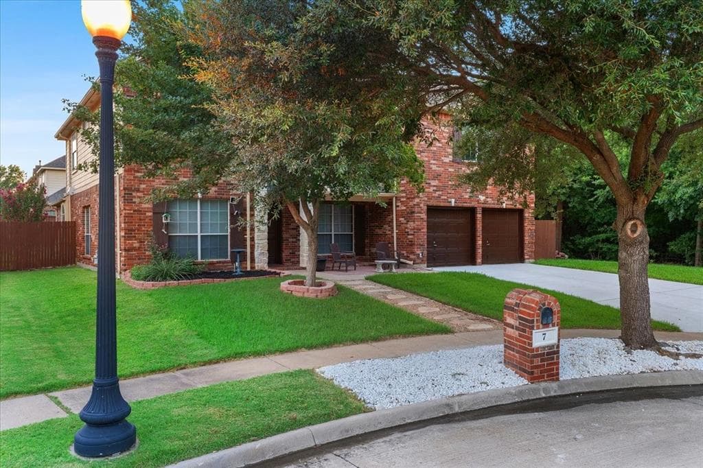 7 Saddlewood Ct