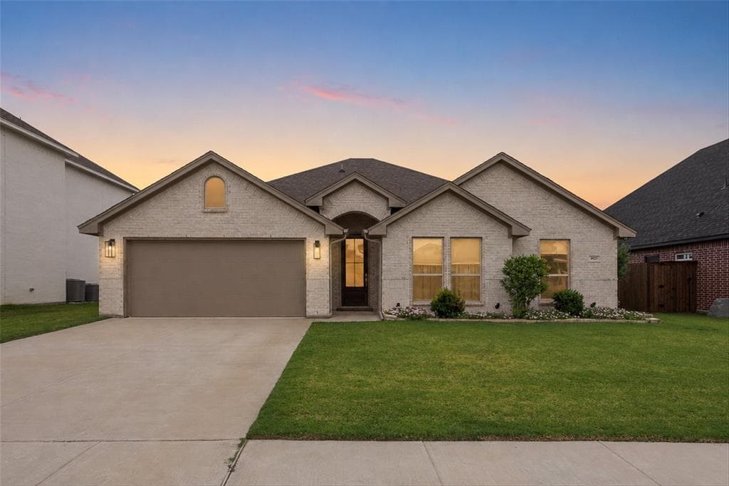 6921 Trail Rock Dr