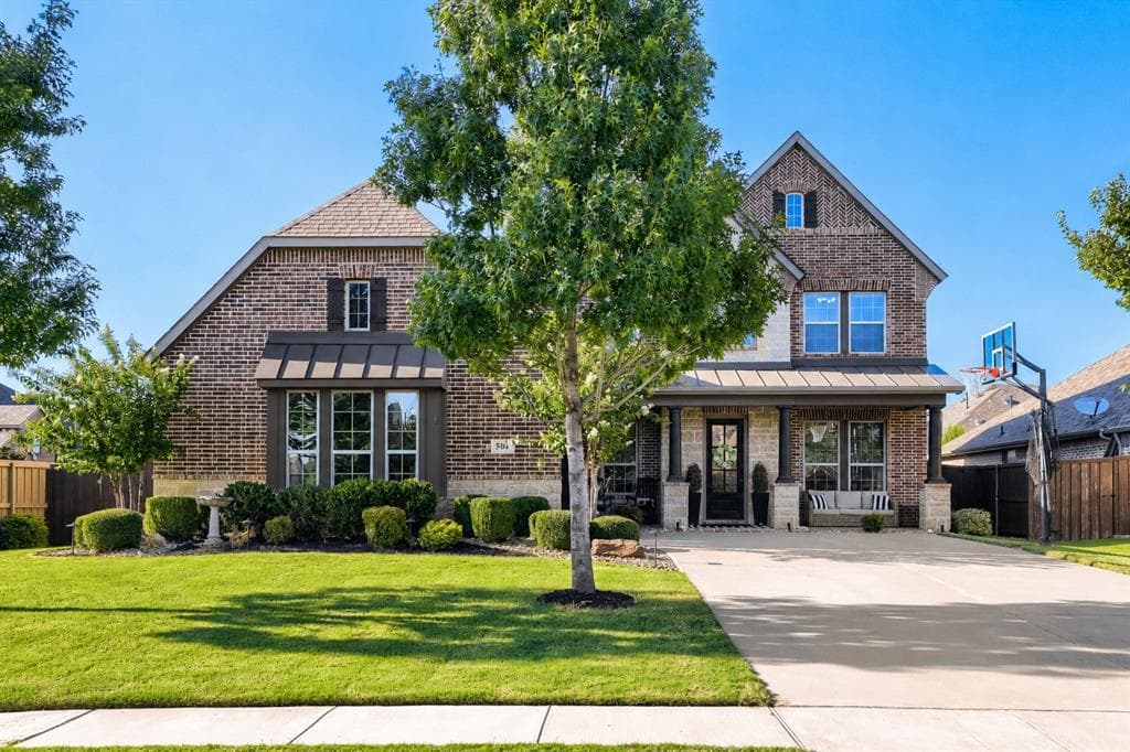 500 Lake Trail Ln