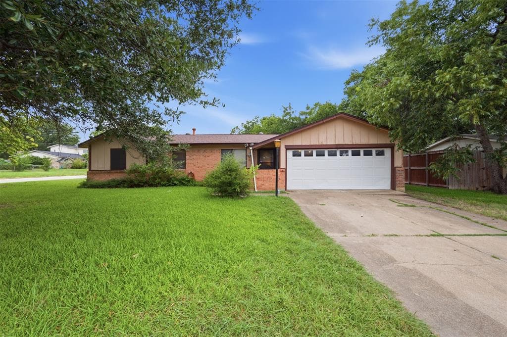 816 Sw Sundown Trl