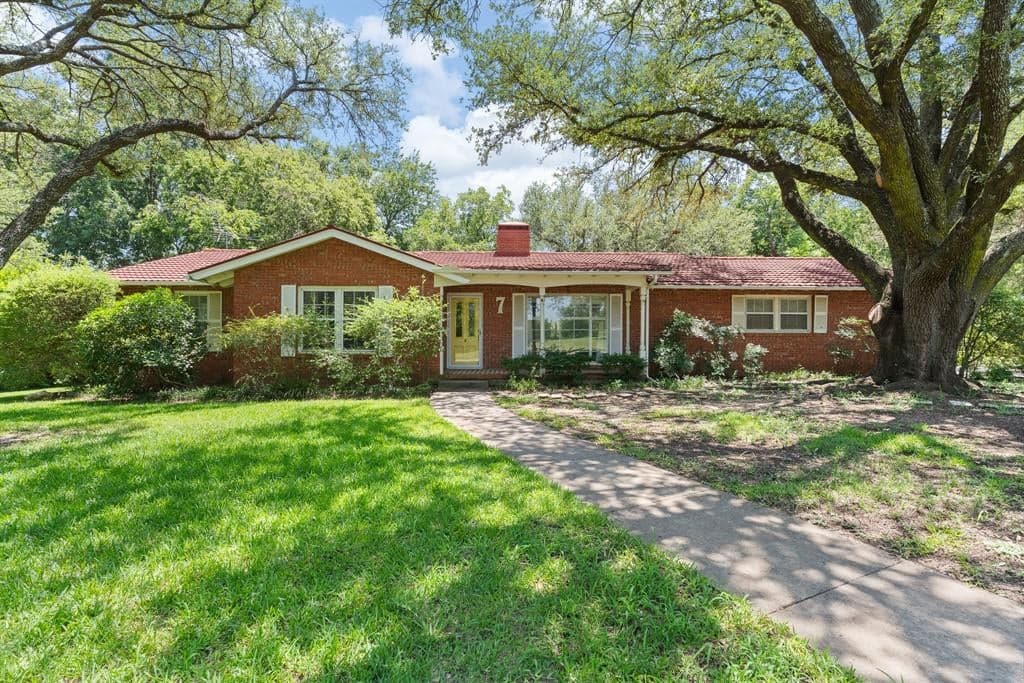 7 Hill Terrace Pl