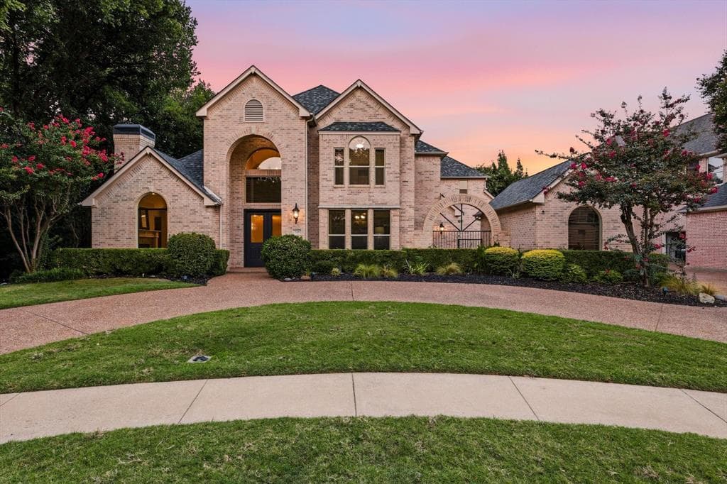 728 Castle Creek Dr