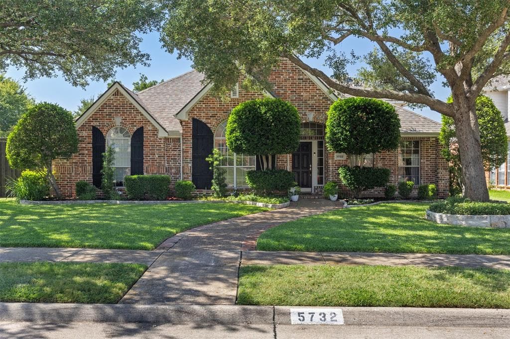 5732 Eaglebend Dr