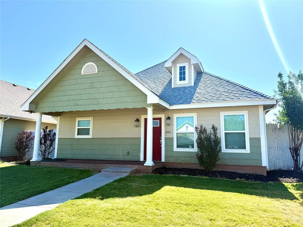 1225 Cabernet Dr