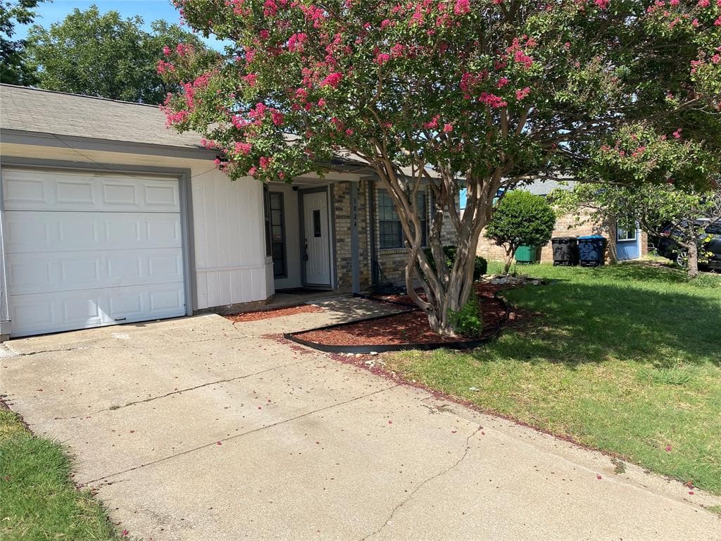3824 Longmeadow Way