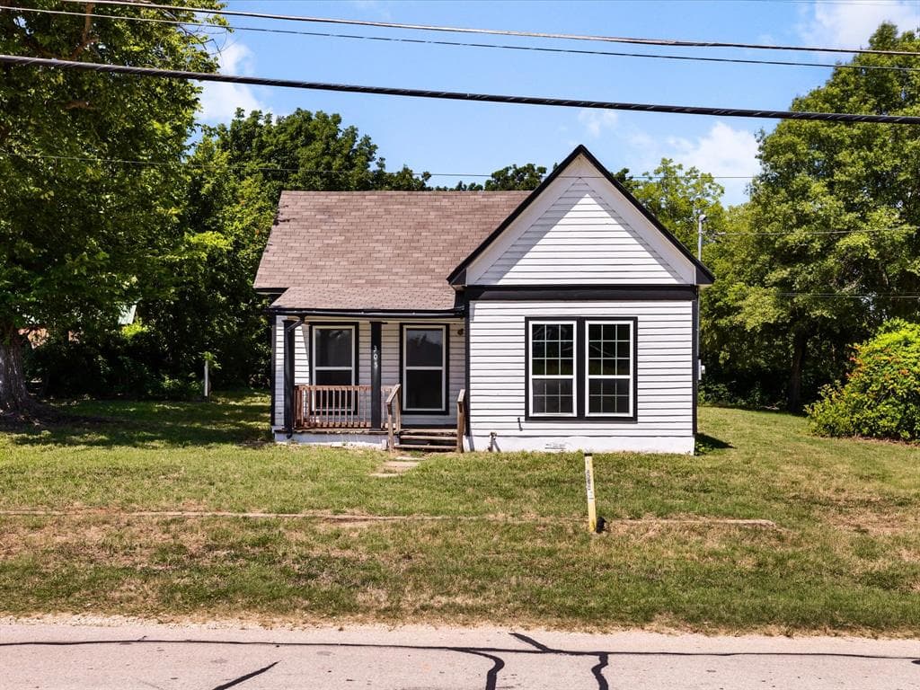 305 Santa Fe St