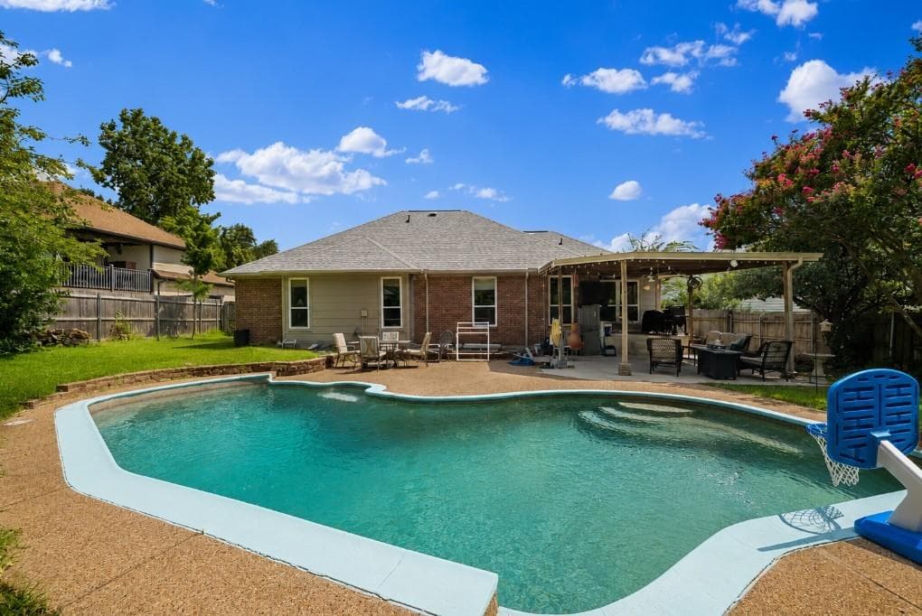 6705 Fair Oaks Dr