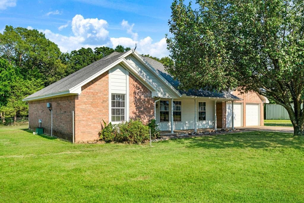 329 Helena Dr