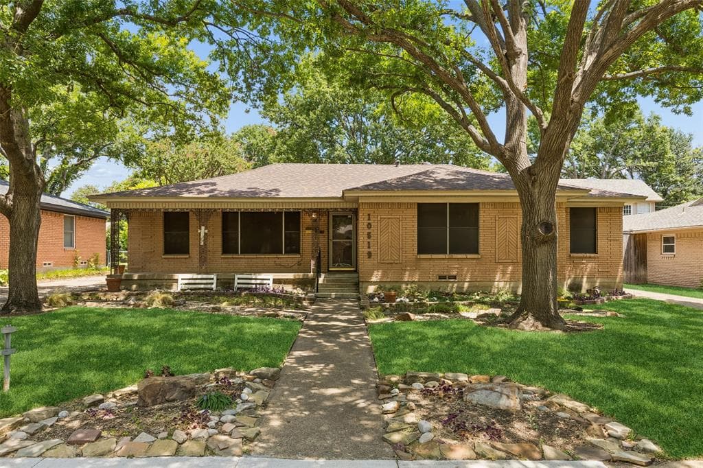 10519 Estate Ln