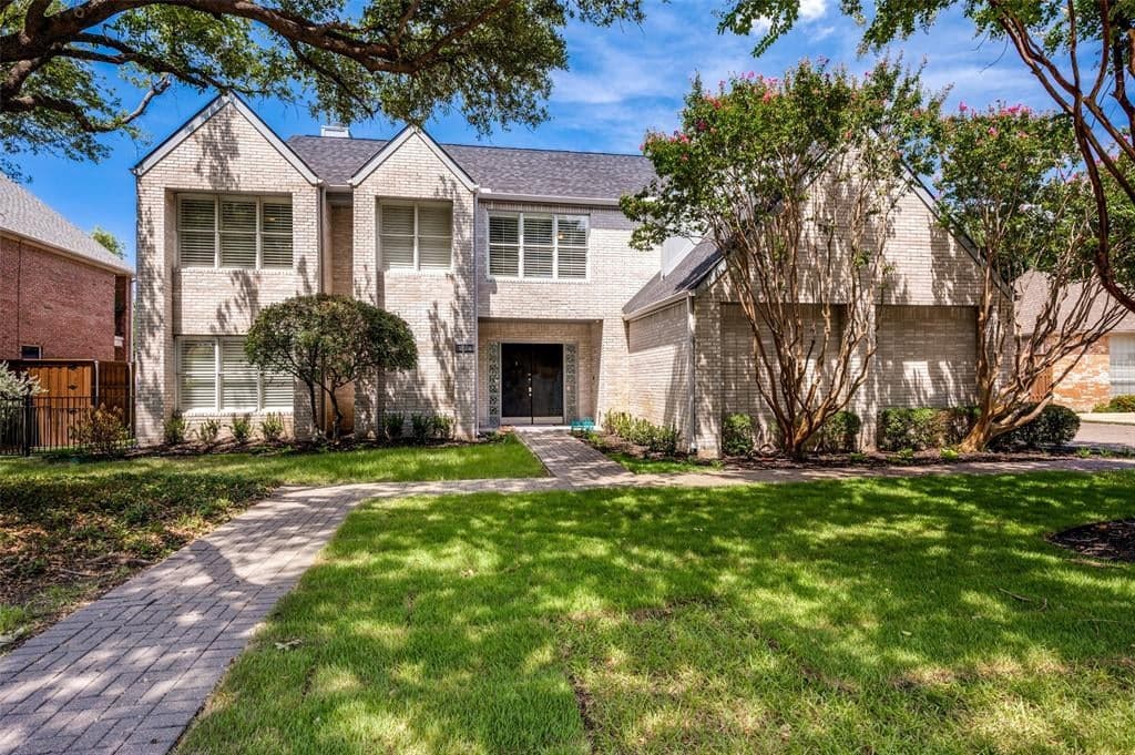 2532 Pelican Bay Dr