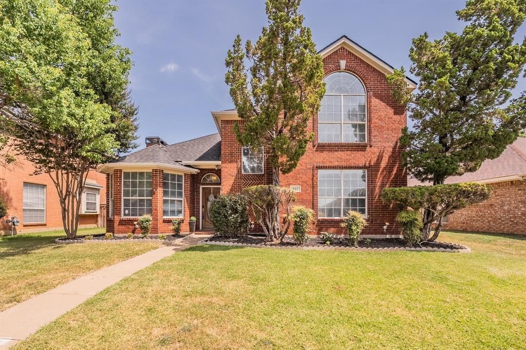 812 Chaparral Dr