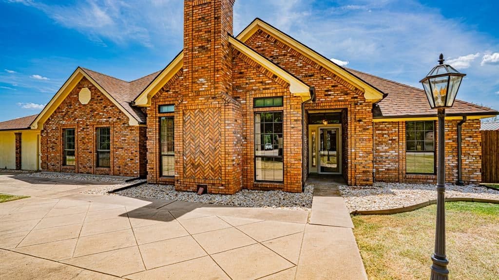 500 Buena Vista Ct