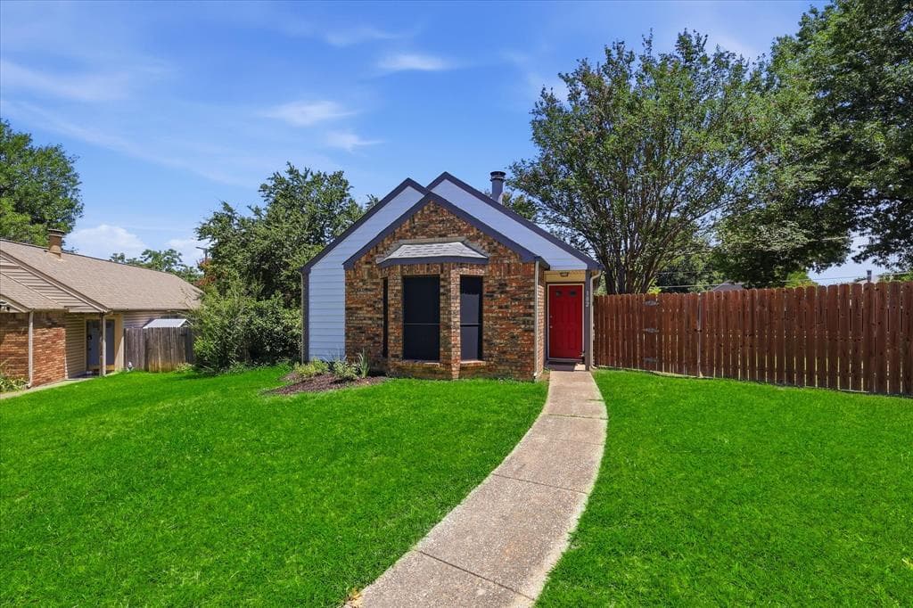 102 Pinyon Ln