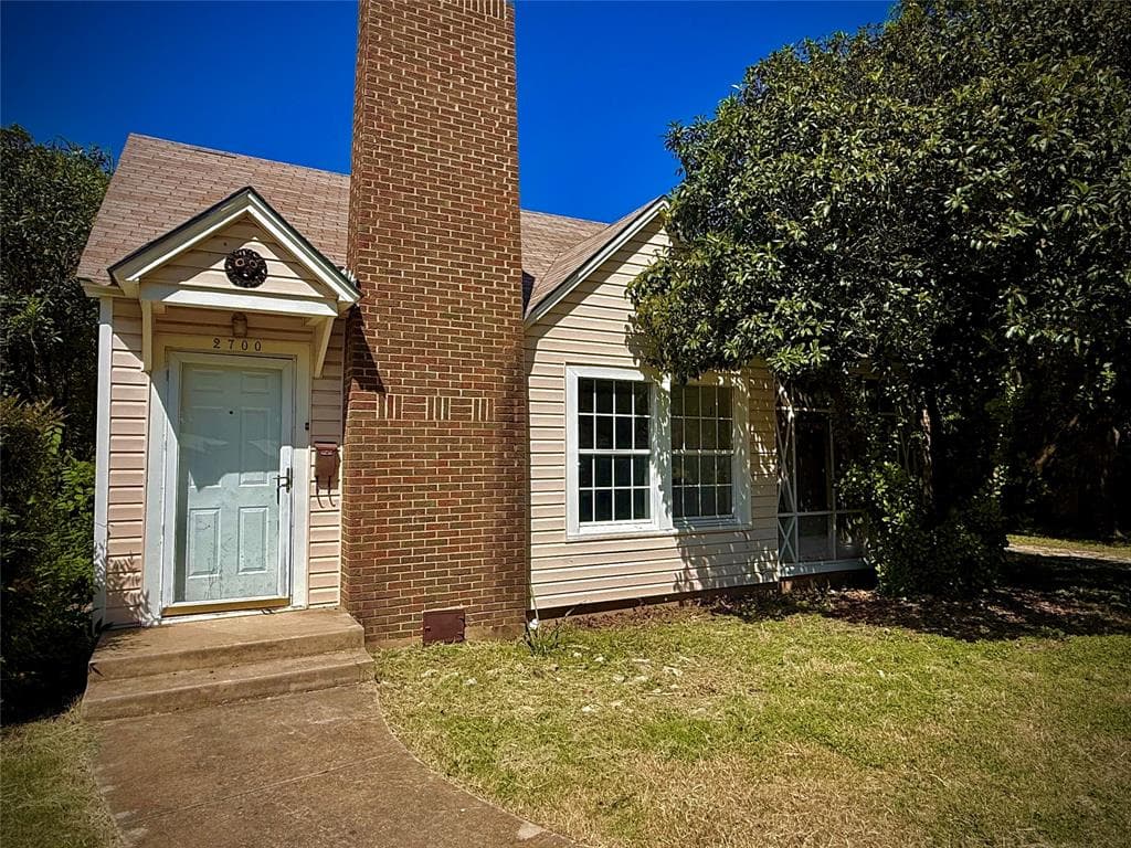 2700 Elizabeth Dr
