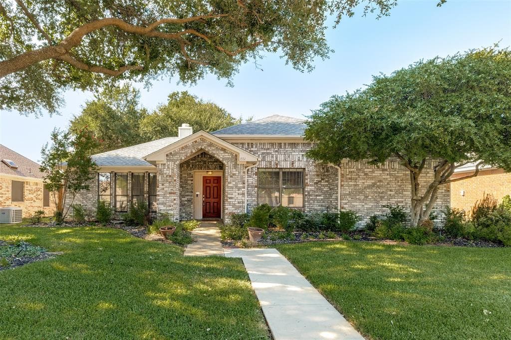 1551 Edelweiss Dr