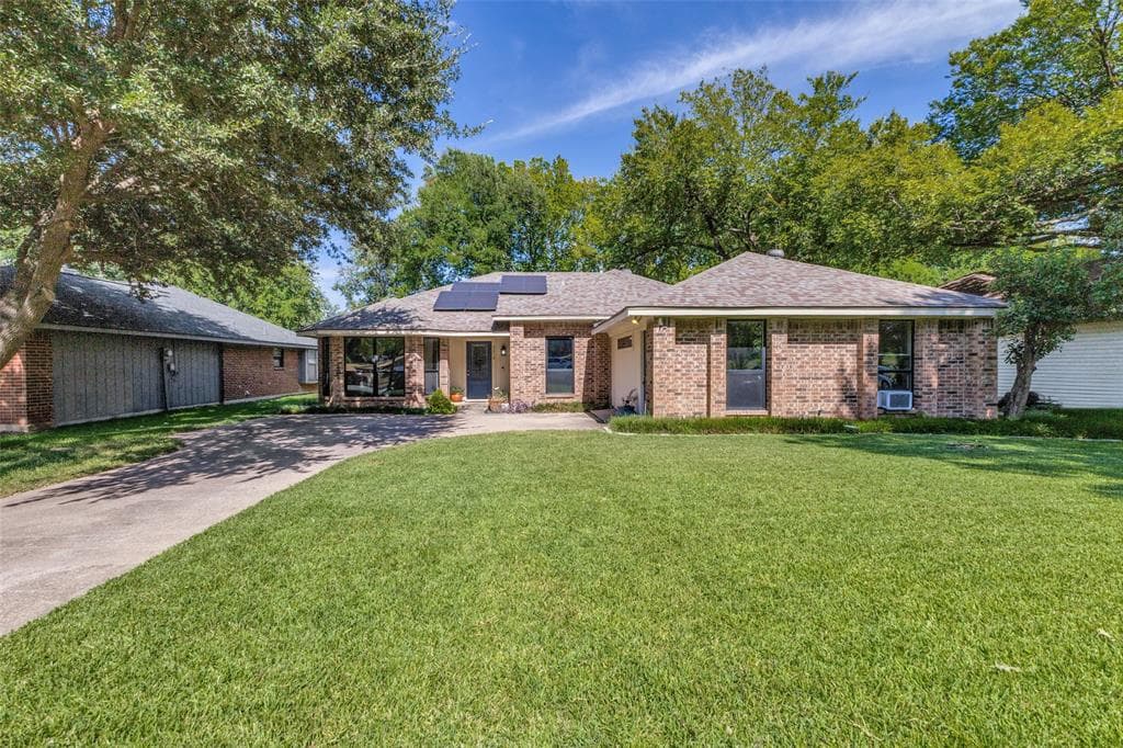 3010 Rambling Dr