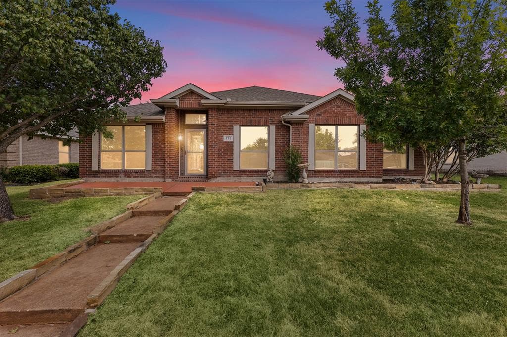232 Laramie Ln