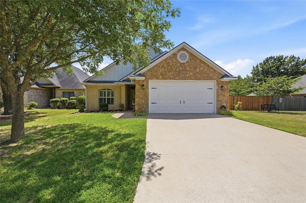 35 Greenway Bnd