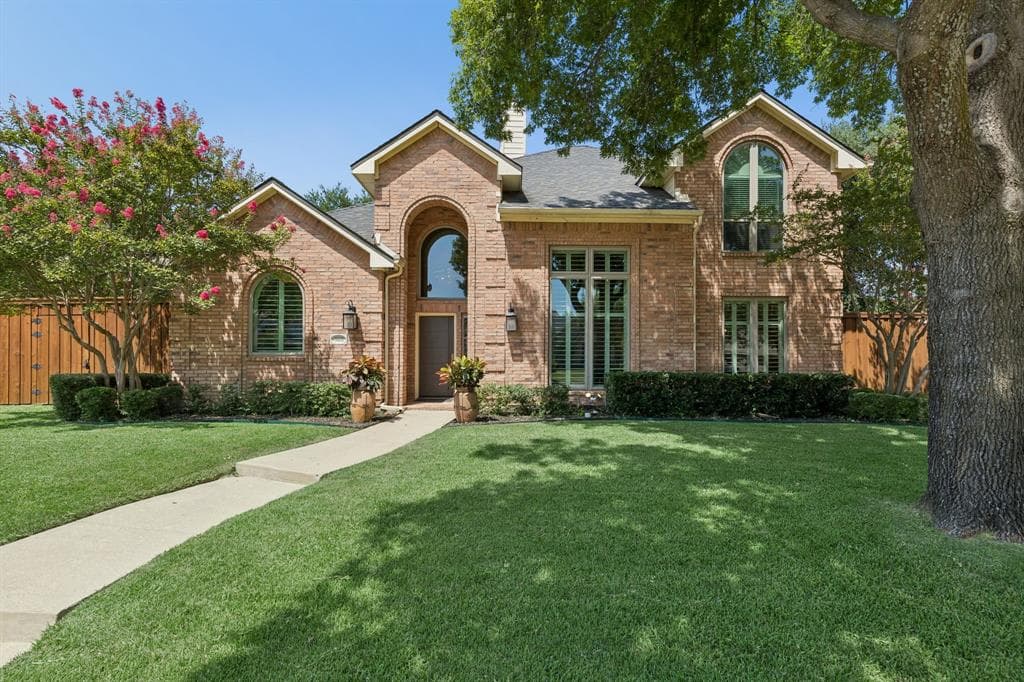 3101 Fernhurst Dr