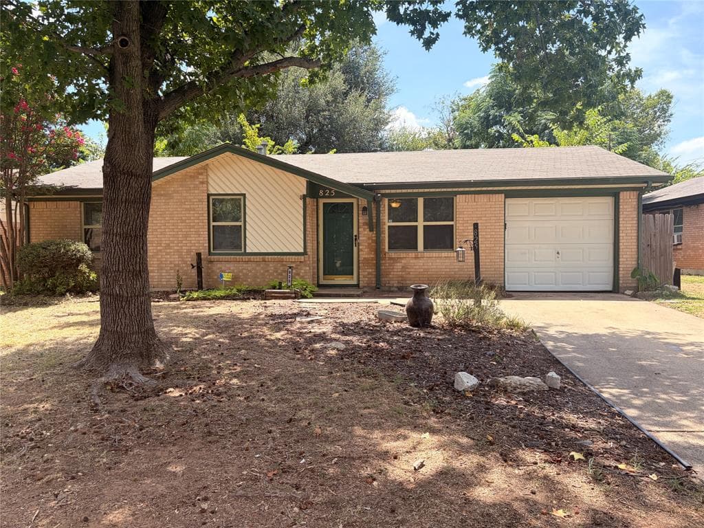 825 Bryan Dr