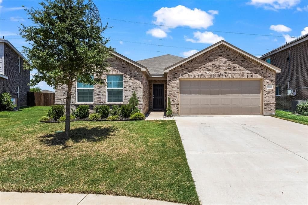 4652 Benham Dr