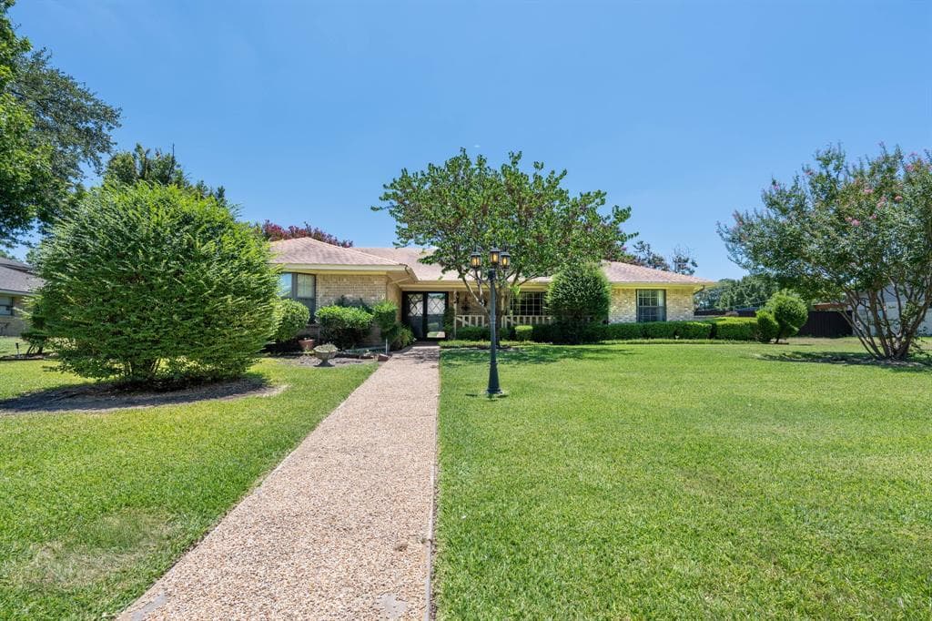 104 Cedar View Dr