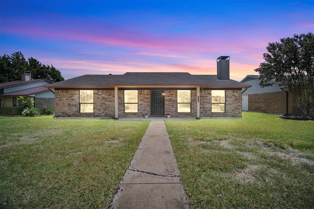 4002 Mountain Pass Dr