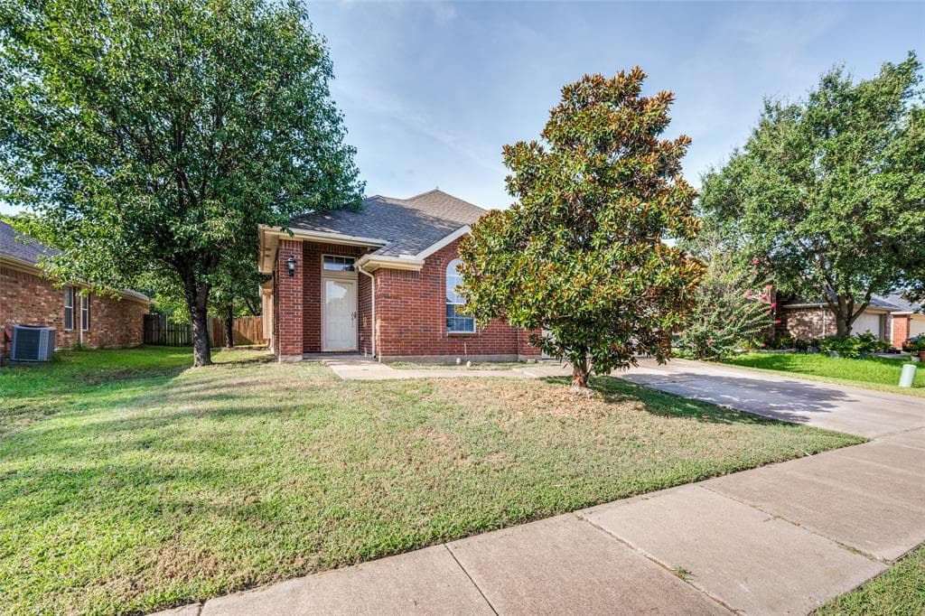 1351 Clearwater Dr
