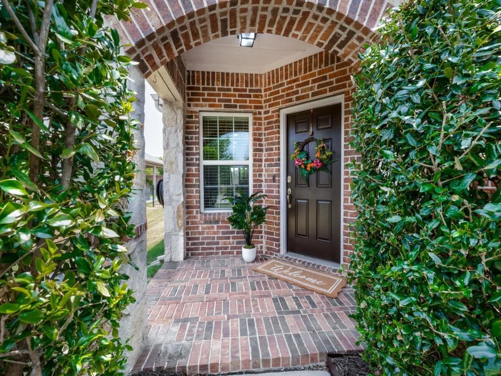 7928 Cool River Dr