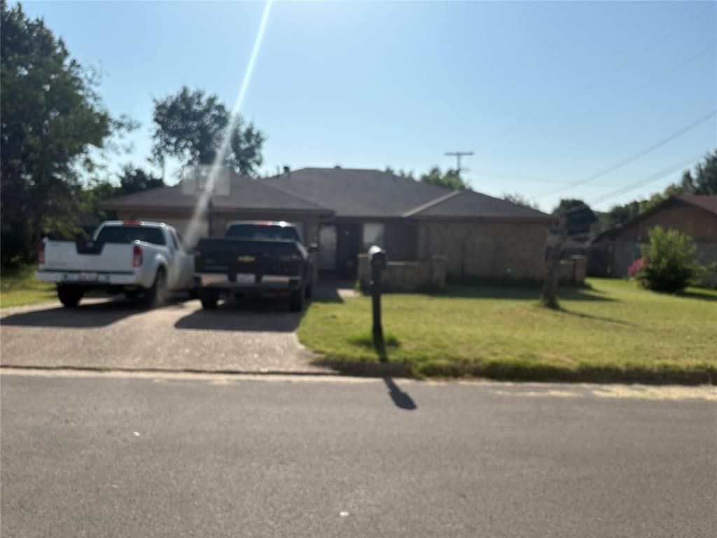 909 Cottonwood Trl