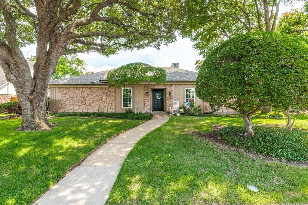2212 Kirby Dr