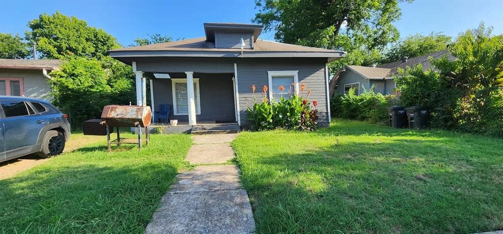 1320 Elmwood Ave