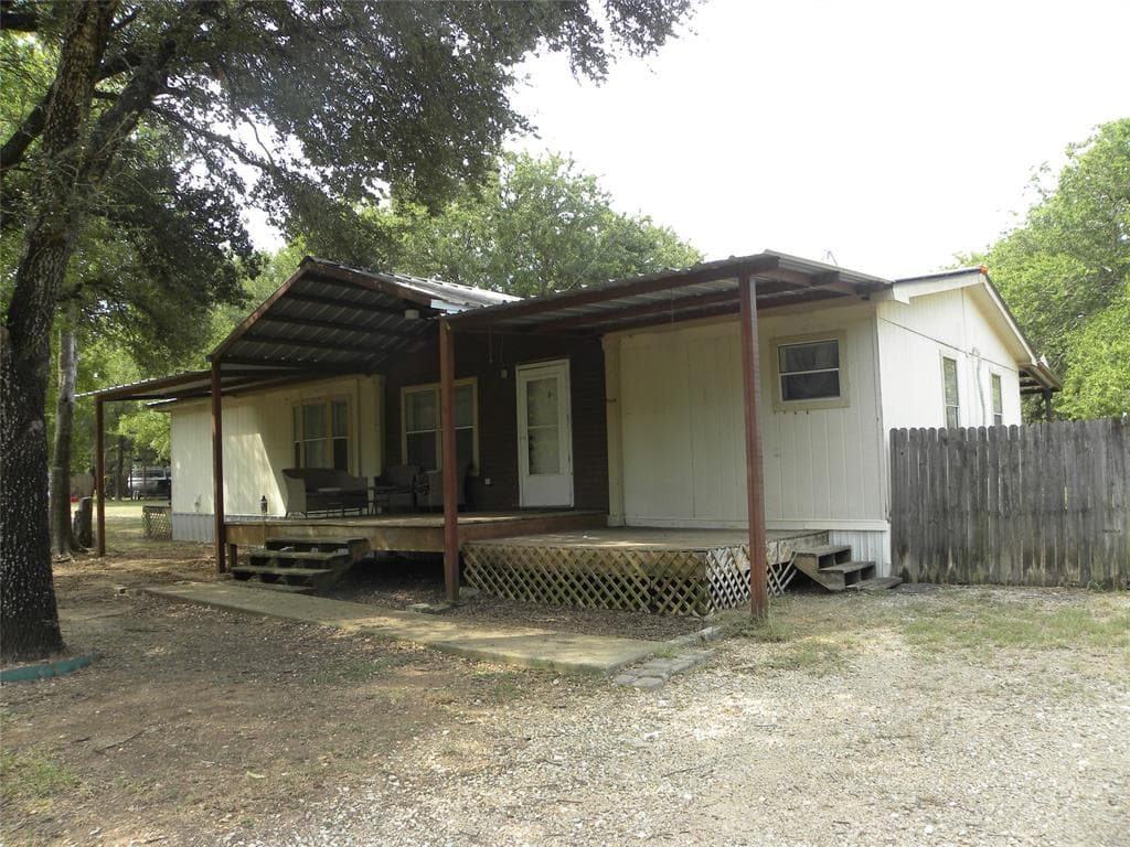 125 Cedar Ln