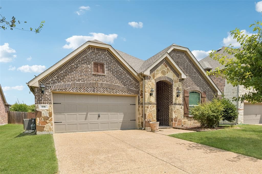 616 Fishback Cir