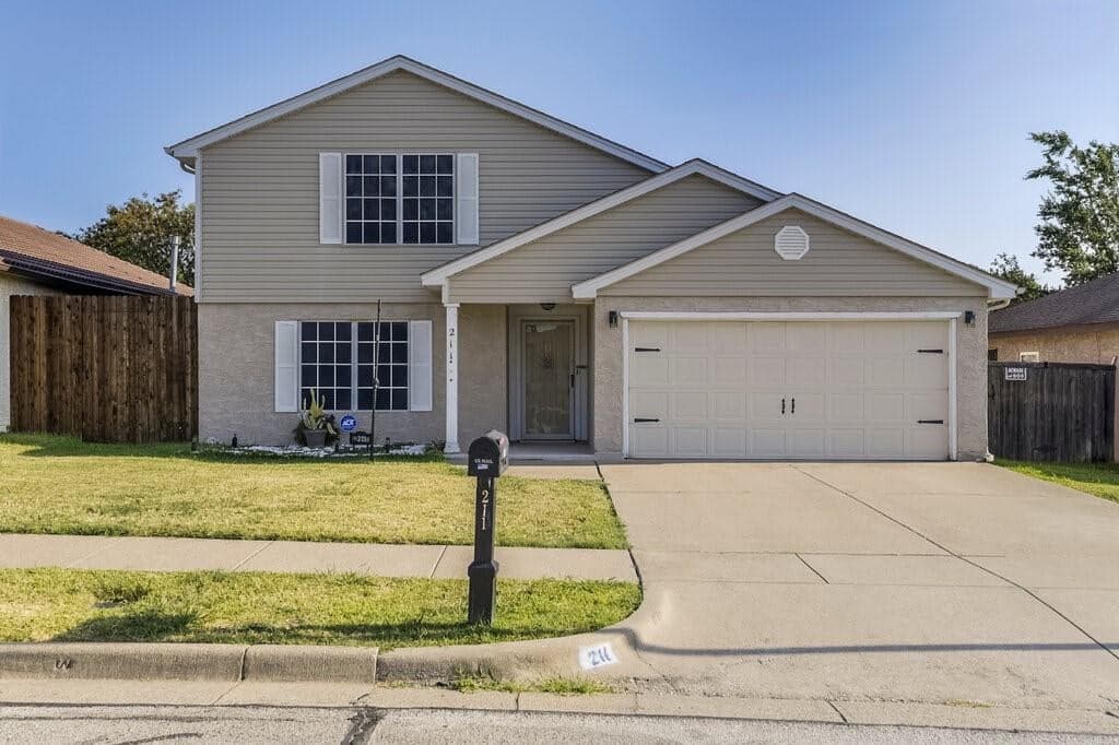211 Faircrest Dr