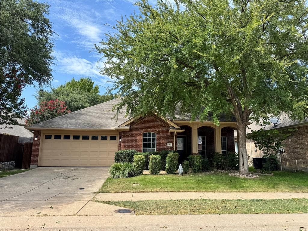 8312 Riverwalk Trl