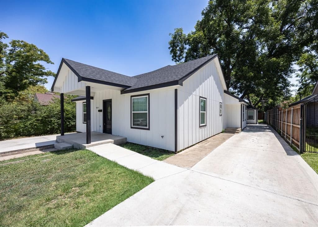 809 Haynes Ave
