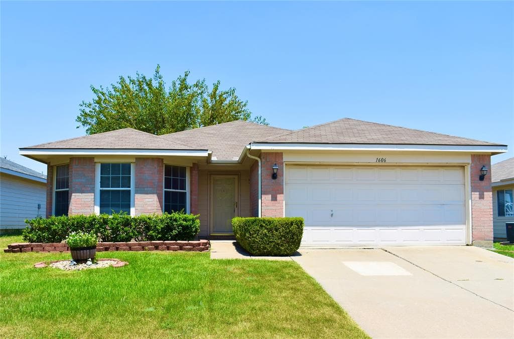 1606 Pin Oak Trl