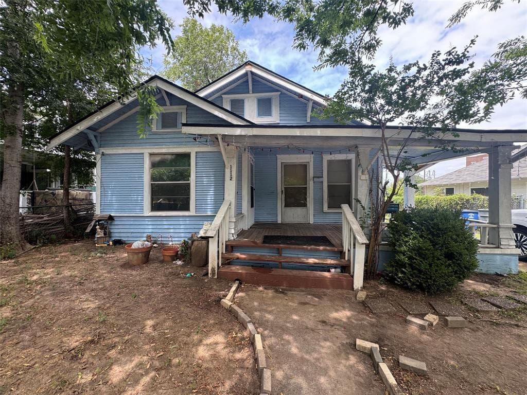 1112 Ballard Ave