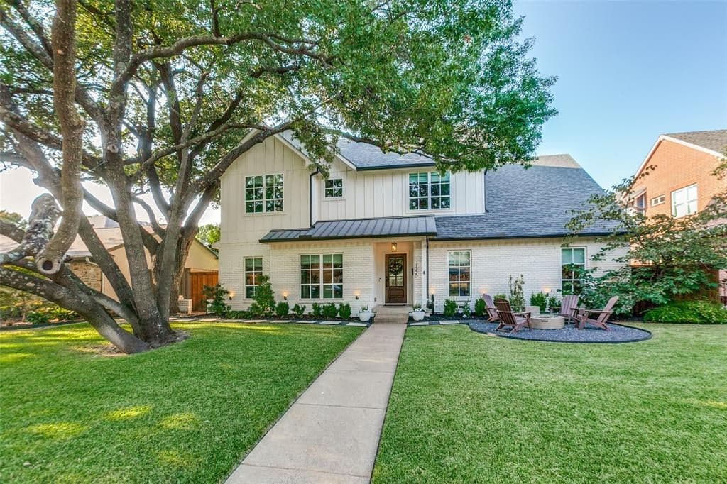 1320 Apache Dr