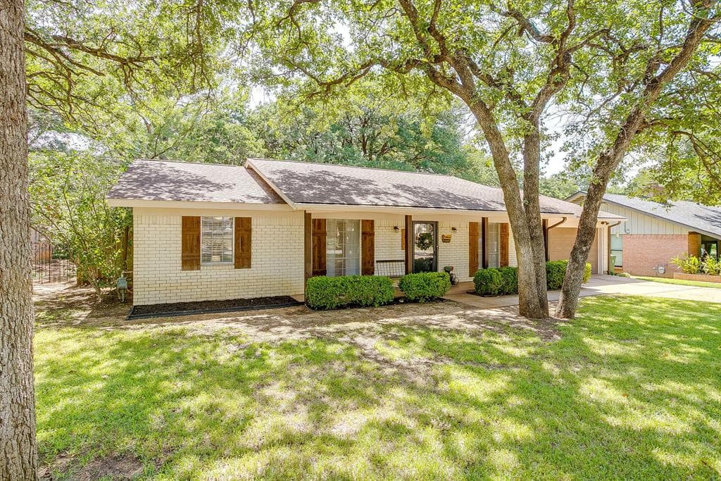 2814 Blackwood Dr