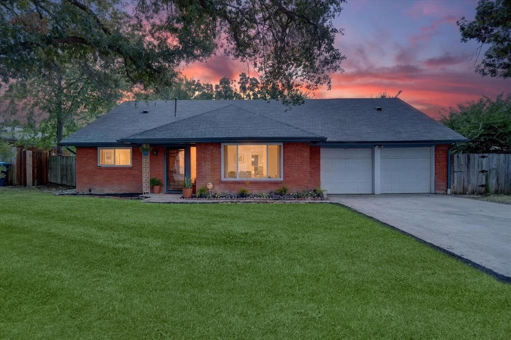 5237 Cockrell Ave