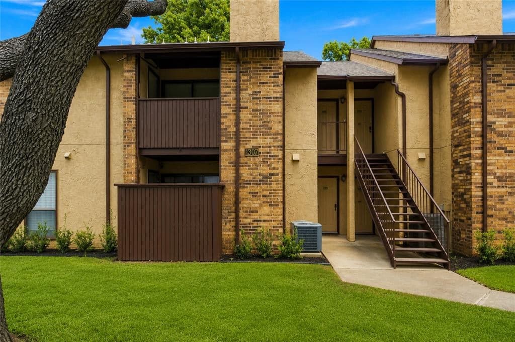 Main property image