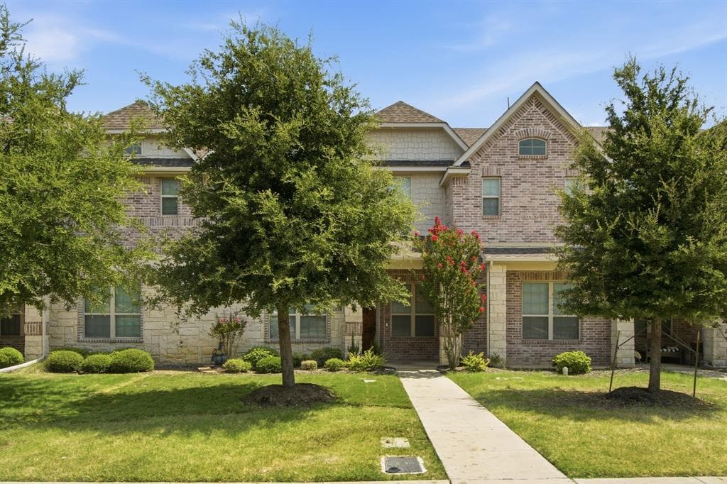 4818 Empire Way