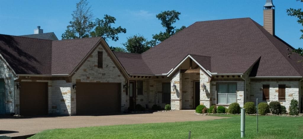 560 Clubhouse Dr