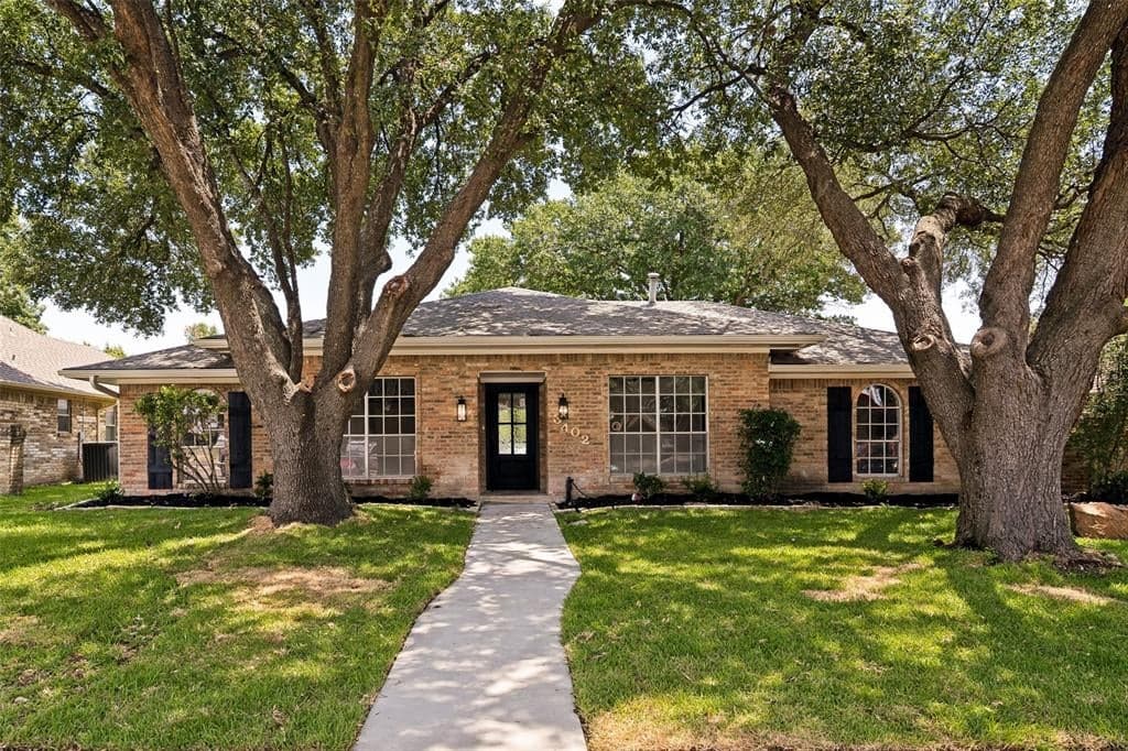 3402 Carla Dr