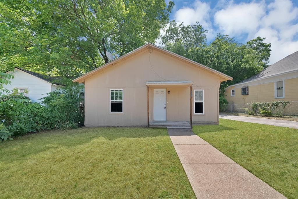 515 Woodrow Ave
