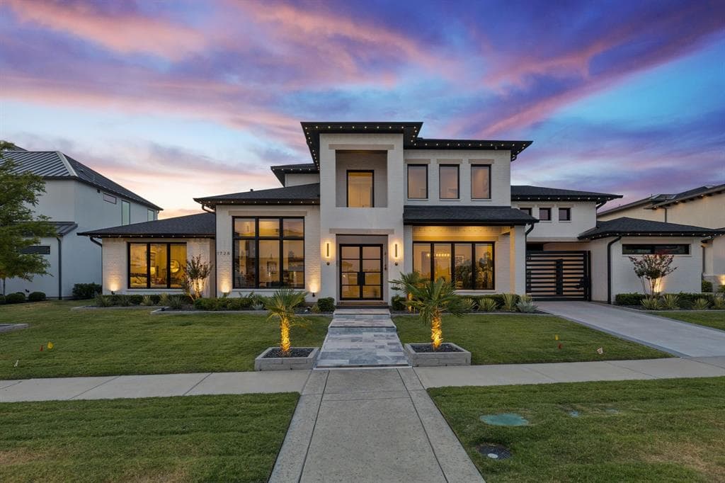 1728 Hidalgo Ln