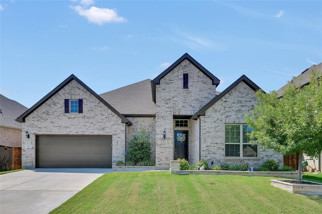 1709 Hamlet Dr